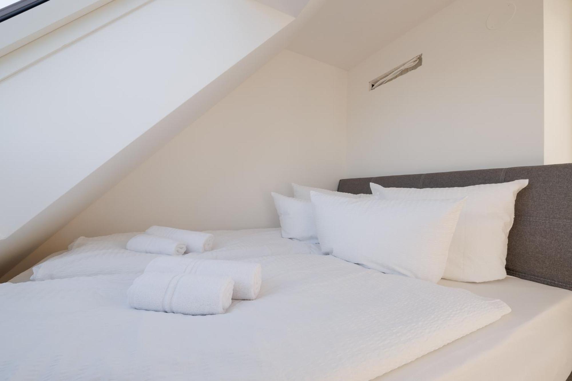 Symphony Apartments 40 - Modern Loft With Terrace And Grill In Central Location 维也纳 外观 照片