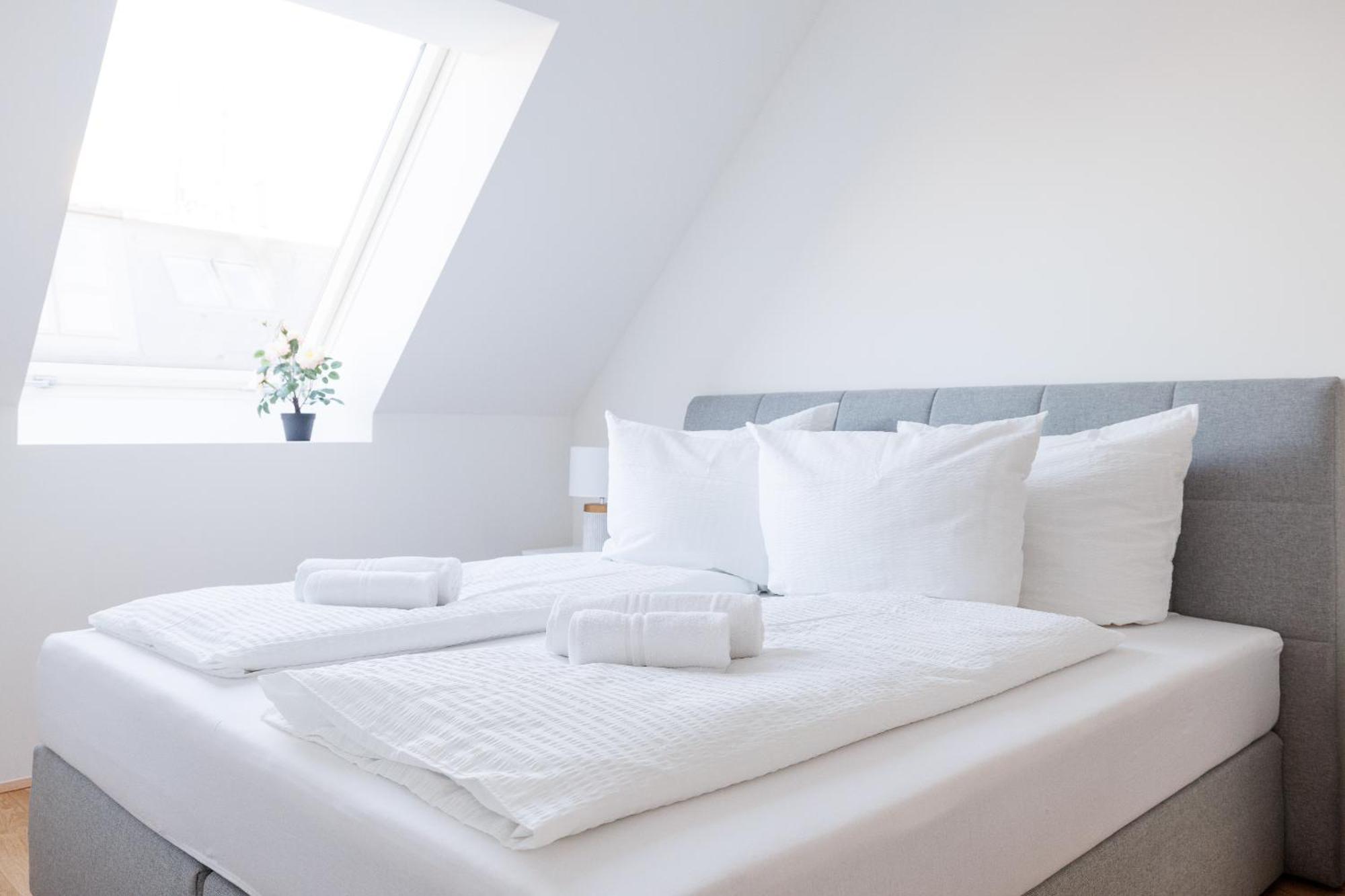 Symphony Apartments 40 - Modern Loft With Terrace And Grill In Central Location 维也纳 外观 照片