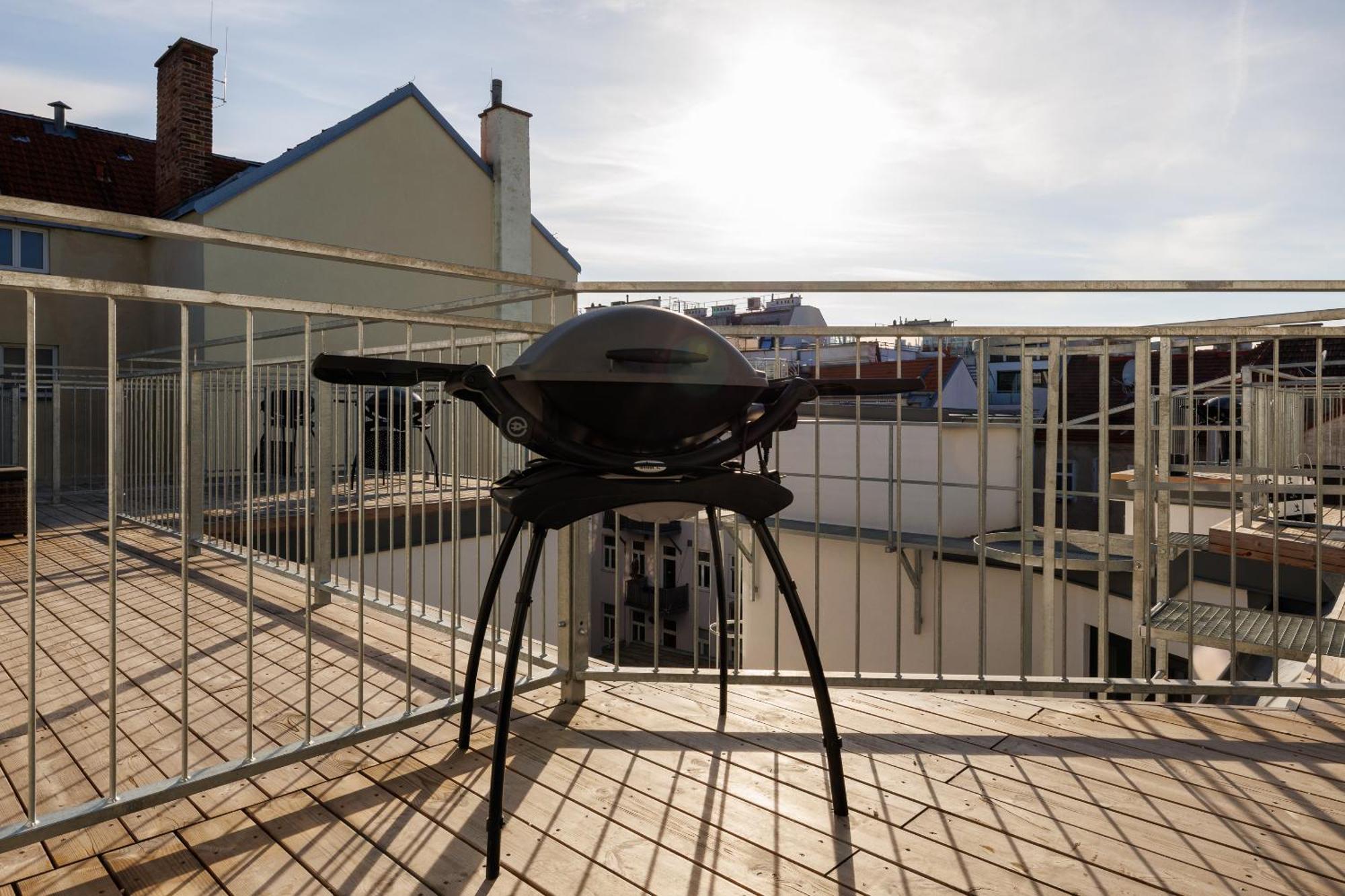 Symphony Apartments 40 - Modern Loft With Terrace And Grill In Central Location 维也纳 外观 照片