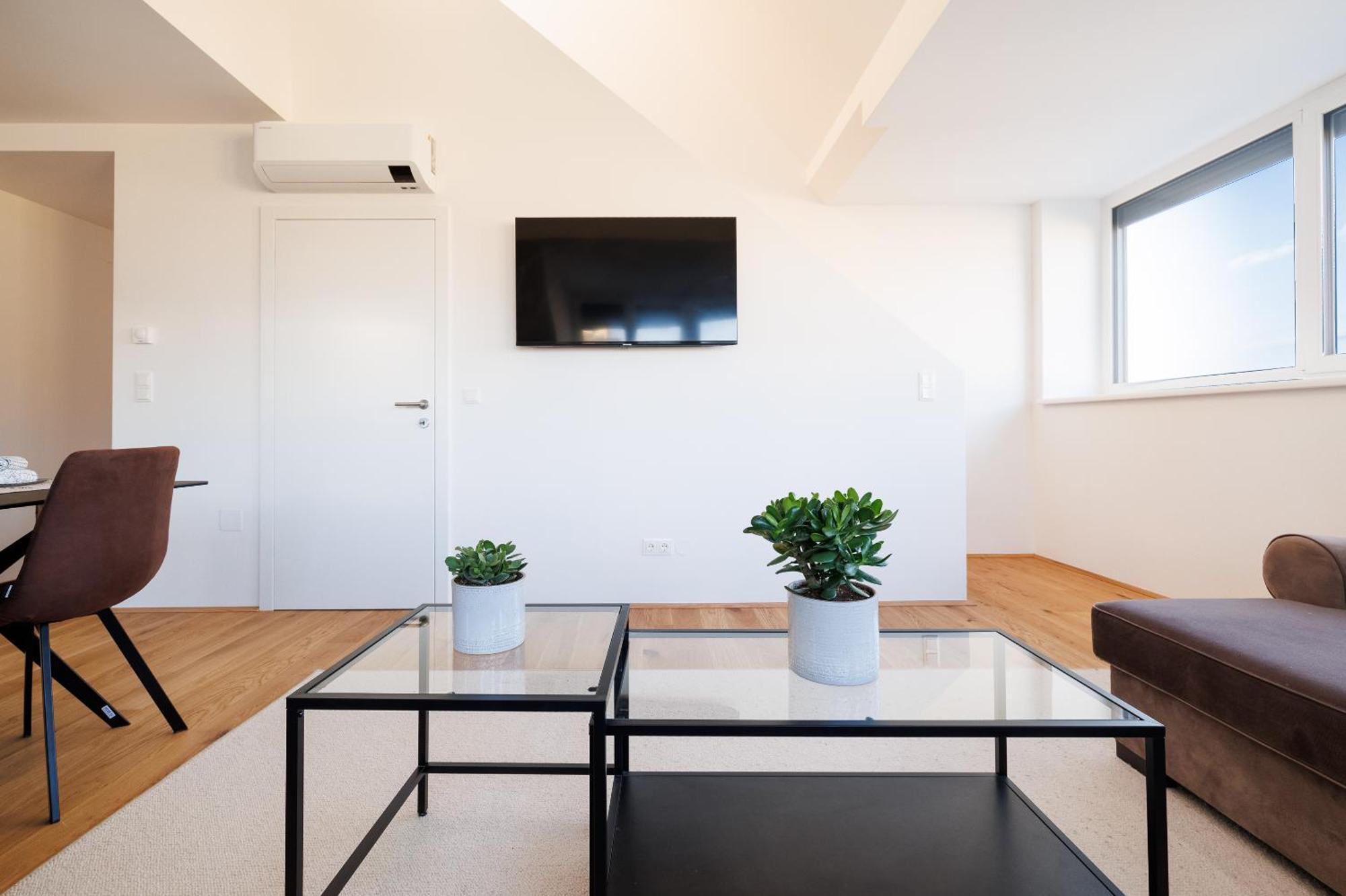 Symphony Apartments 40 - Modern Loft With Terrace And Grill In Central Location 维也纳 外观 照片