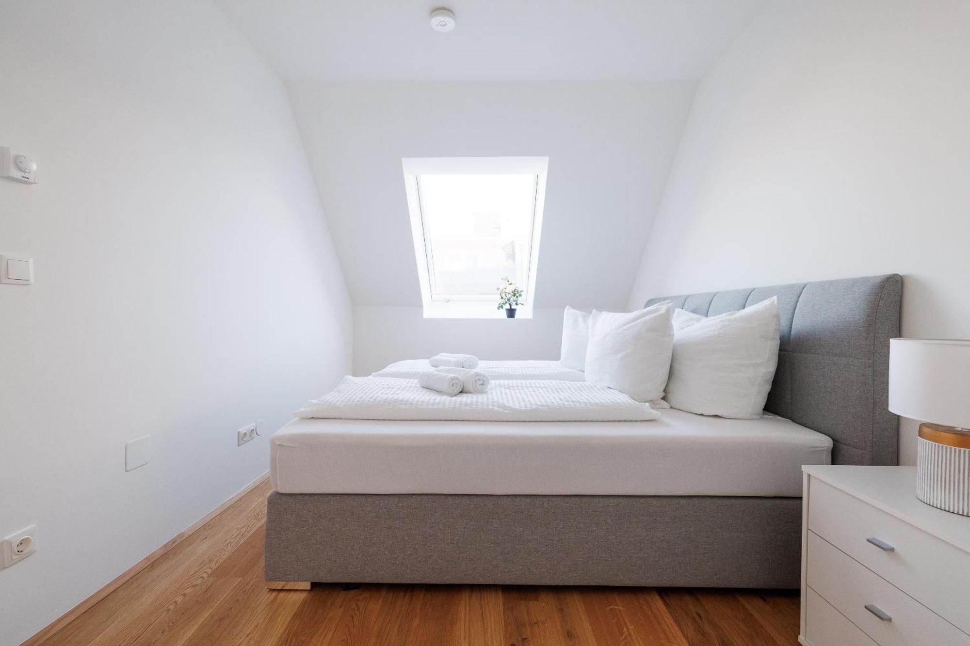 Symphony Apartments 40 - Modern Loft With Terrace And Grill In Central Location 维也纳 外观 照片